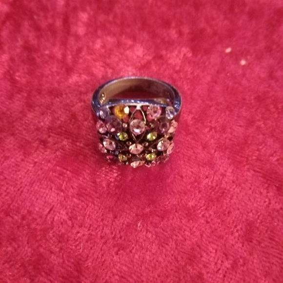 Elegant Multi-Color Rhinestone Statement Ring 8 - Picture 1 of 6